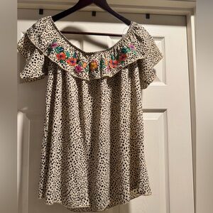 NWOT Lilypad Floral Embroidered Off-Shoulder Top Size XL